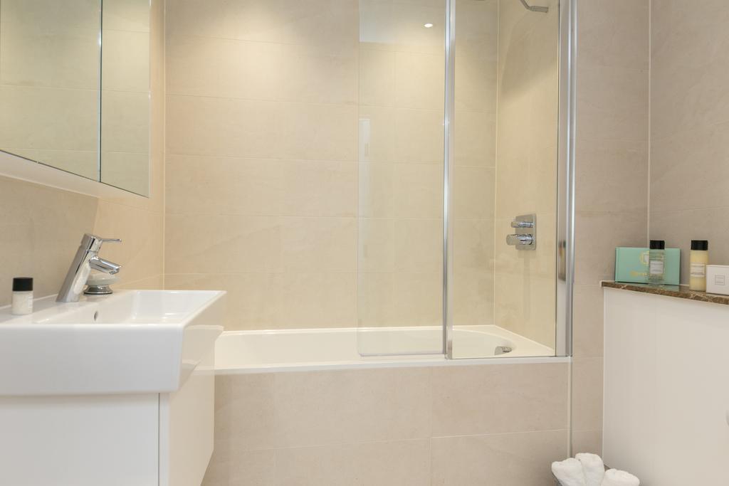 Portobello Apt With Floor-To-Ceiling Views Лондон Экстерьер фото