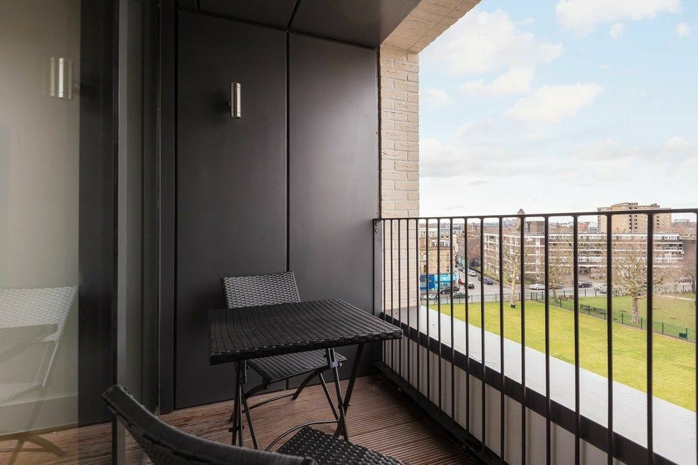 Portobello Apt With Floor-To-Ceiling Views Лондон Экстерьер фото